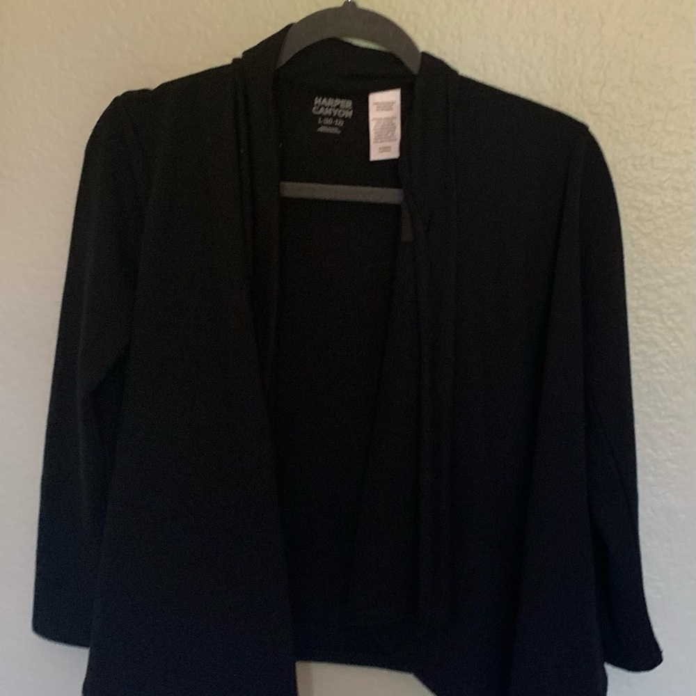 Harper Canyon Black Cadigan, with one button